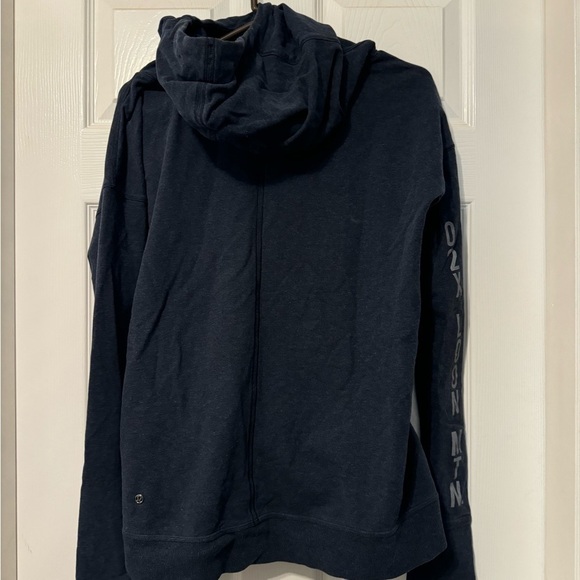 Lululemon stress less hoodie size 6 vguc - Picture 2 of 11